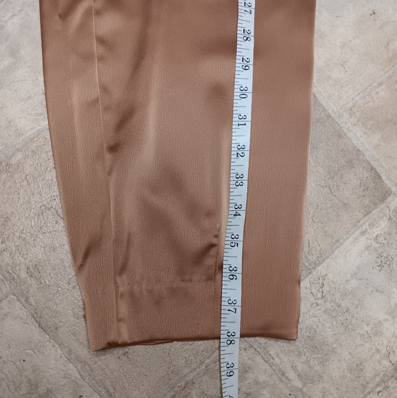 Nicole Miller satin light brown cargo pants - Picture 5 of 8